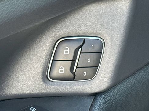 Used 2023 Ford Expedition XLT AWD/4WD image 20
