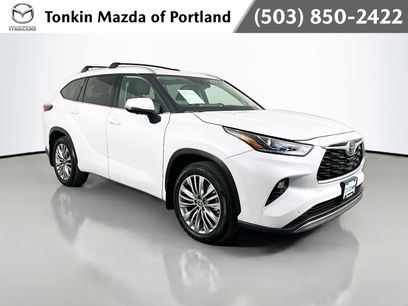 Used 2024 Toyota Highlander Platinum