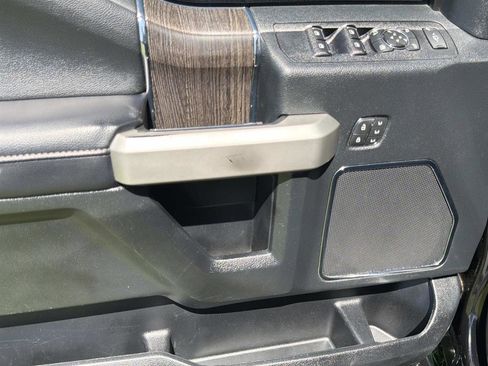 Used 2021 Ford F250 Lariat AWD/4WD image 13