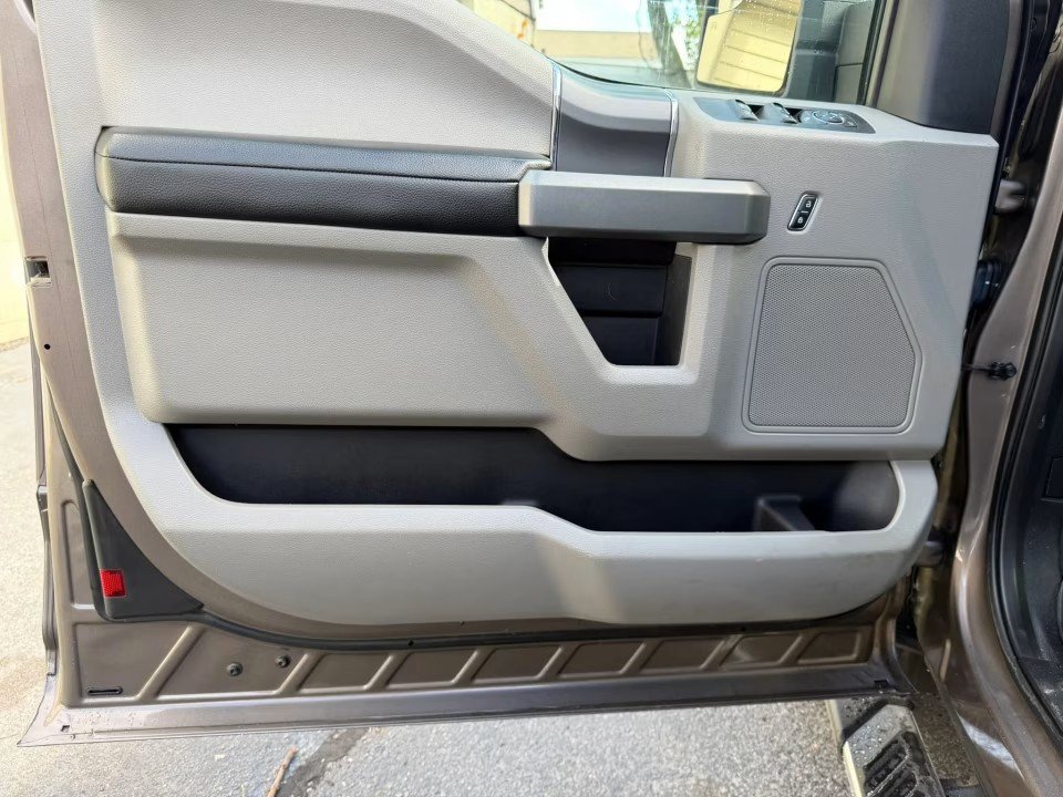 Used 2019 Ford F150 XLT w/ Equipment Group 302A Luxury AWD/4WD image 12