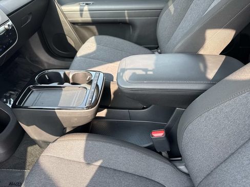 Used 2025 Hyundai Ioniq 5 SE RWD image 16