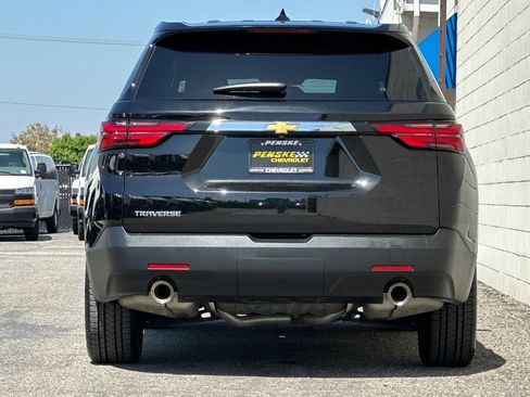 Certified 2023 Chevrolet Traverse LS FWD image 5