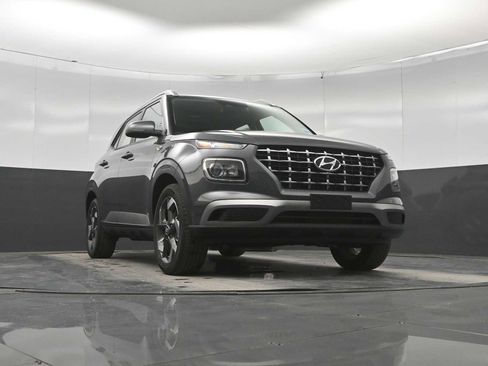 New 2026 Hyundai Venue SEL FWD image 31