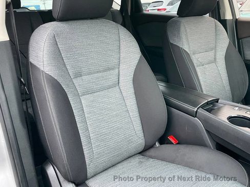 Used 2021 Nissan Rogue SV image 10