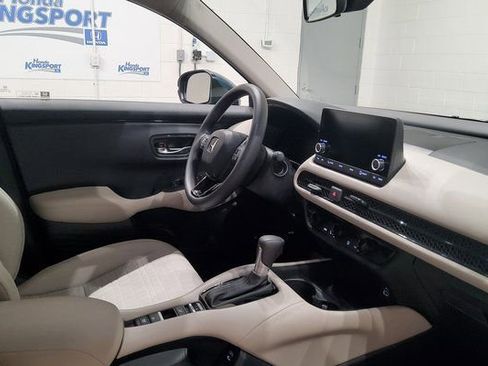 Used 2025 Honda HR-V LX image 19