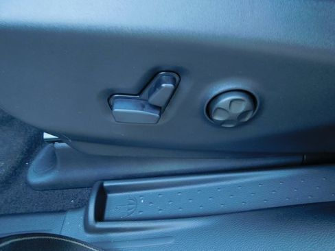 New 2026 Chrysler Pacifica Select image 24