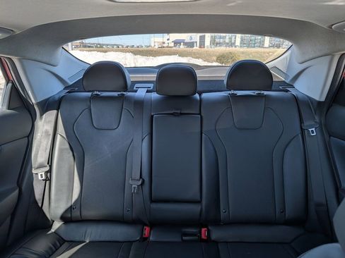 Used 2022 Hyundai Elantra Limited FWD image 13