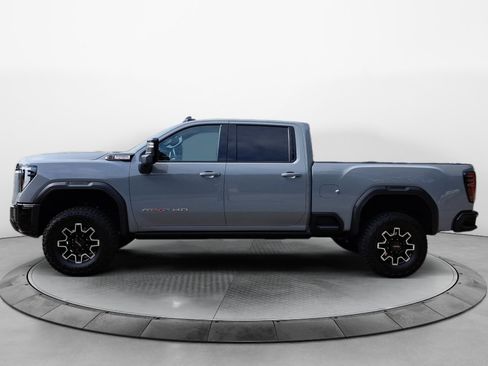 Used 2024 GMC Sierra 2500 AT4X AWD/4WD image 4