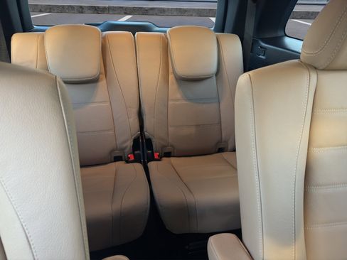 Used 2024 Mercedes-Benz GLS 450 4MATIC image 19