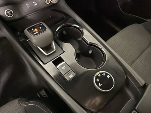 Used 2023 Nissan Rogue SV AWD/4WD image 21