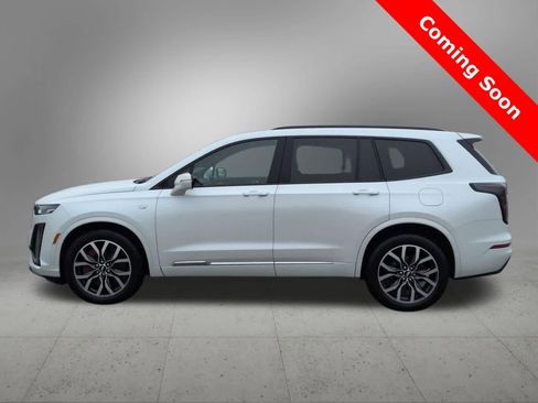 Used 2025 Cadillac XT6 Sport w/ LPO, Floor Liner Package image 3