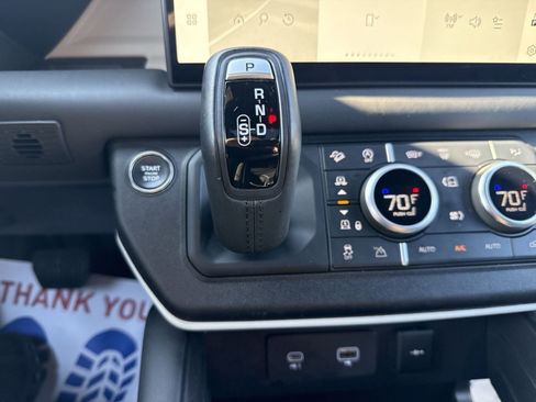 Used 2024 Land Rover Defender 130 X-Dynamic SE image 19