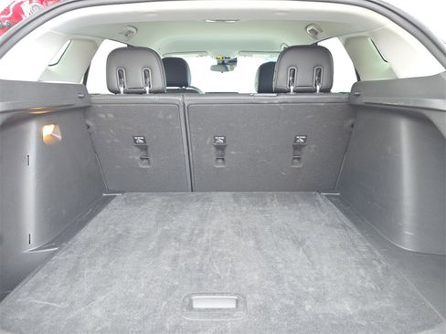 Used 2025 Chevrolet Trax LT w/ LT Convenience Package image 12