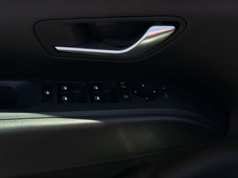Certified 2025 Hyundai Tucson SE FWD image 15