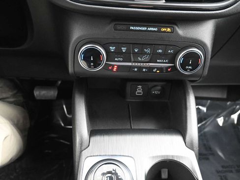 Used 2025 Ford Escape ST-Line Select image 25