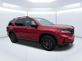 Used 2025 Honda Pilot TrailSport video 1