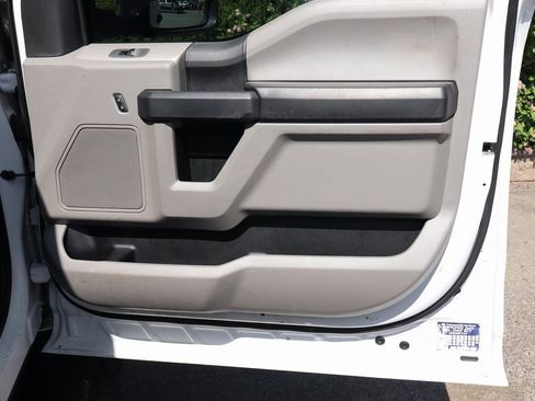 Used 2018 Ford F550 2WD Crew Cab Super Duty image 40