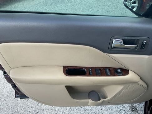Used 2011 Ford Fusion SEL w/ 301A Rapid Spec Order Code image 18