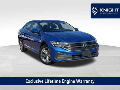 Used 2024 Volkswagen Jetta SE image 1