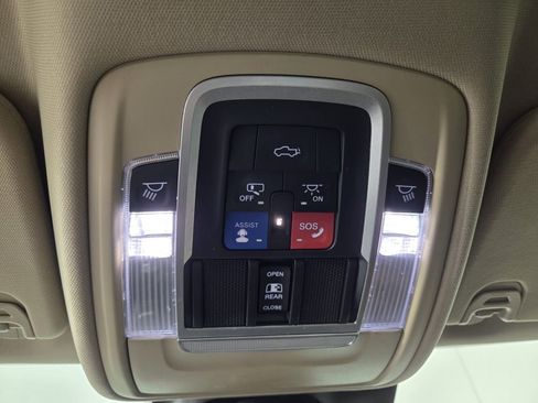 Used 2021 RAM 1500 Laramie RWD image 15