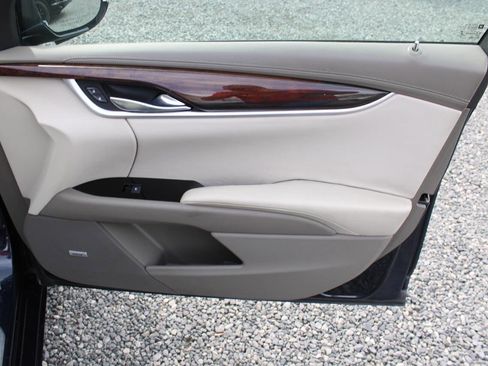 Used 2013 Cadillac XTS Platinum image 23