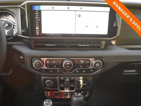 New 2025 Jeep Gladiator Rubicon image 19