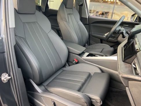 Certified 2025 Audi Q5 Premium Plus w/ Premium Plus image 36