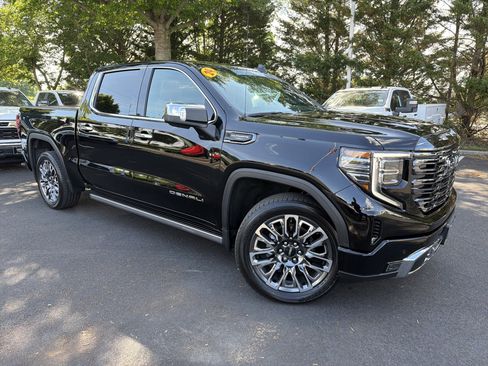 Used 2024 GMC Sierra 1500 Denali Ultimate image 2