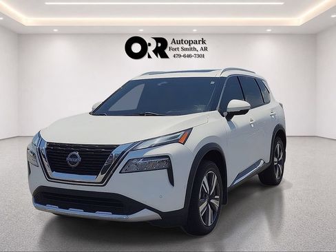 Used 2023 Nissan Rogue Platinum w/ Platinum Premium Package FWD image 2