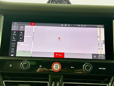 Certified 2025 Porsche Macan image 18