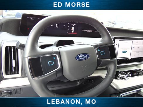 Used 2025 Ford Expedition Max Active AWD/4WD image 23