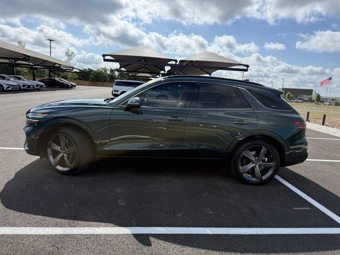Used 2023 Genesis GV70 3.5T Sport w/ Sport Prestige Package AWD/4WD image 8