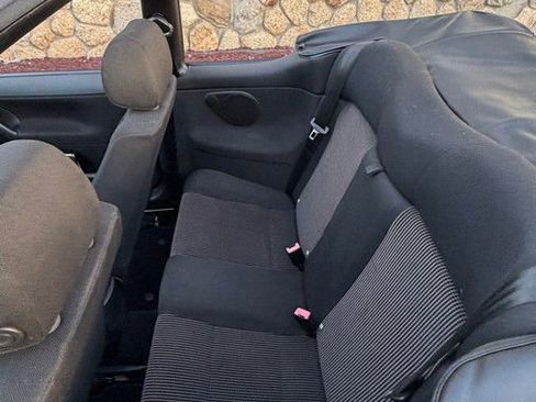 Used 2001 Volkswagen Cabrio GLS image 34