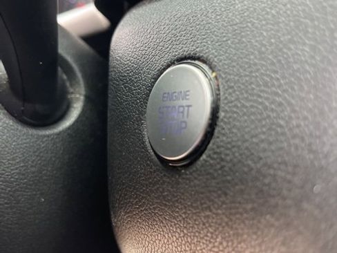 Used 2022 Kia Sorento S image 16