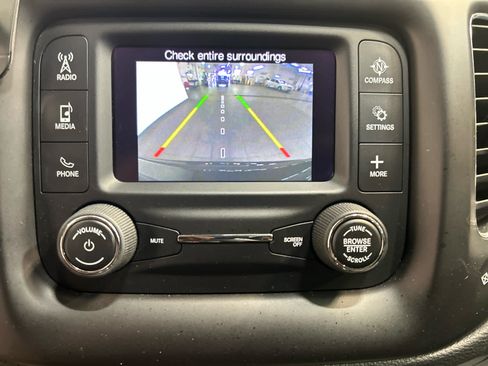 Used 2018 Jeep Compass Latitude w/ Cold Weather Group AWD/4WD image 5