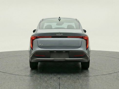 Used 2025 Kia K4 LXS image 7