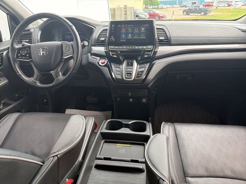 Used 2024 Honda Odyssey Elite image 10
