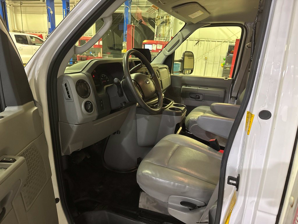 Used 2019 Ford E-350 and Econoline 350 Super Duty w/ Power Windows & Locks Group RWD image 14