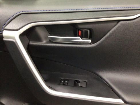 Used 2024 Toyota RAV4 XSE image 32