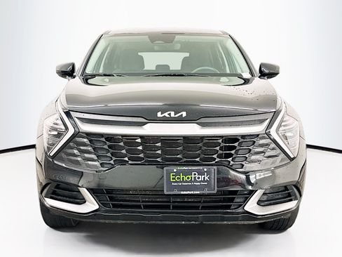 Used 2024 Kia Sportage LX AWD/4WD image 2