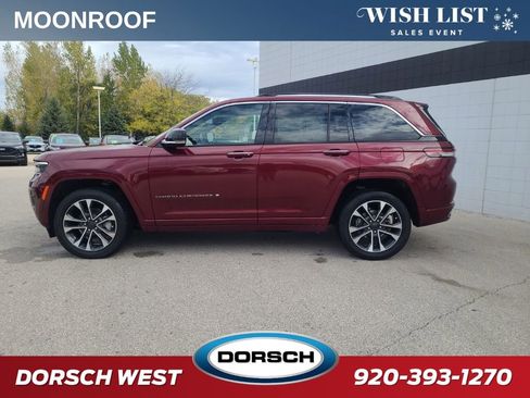 Used 2022 Jeep Grand Cherokee Overland w/ Luxury Tech Group IV image 3