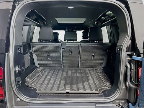 Certified 2025 Land Rover Defender 110 S AWD/4WD image 28