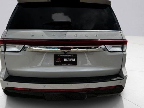 Used 2024 Lincoln Navigator L Reserve AWD/4WD image 18