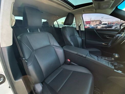 Used 2022 Lexus ES 350 w/ Accessory Package 2 FWD image 17