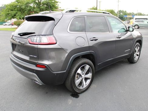 Used 2021 Jeep Cherokee Limited AWD/4WD image 6