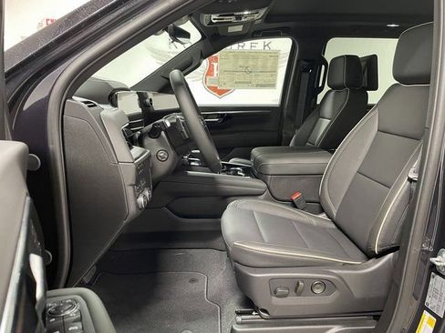 New 2026 Chevrolet Suburban Premier image 11