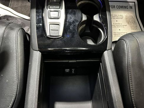 Used 2017 Honda Pilot Touring image 21