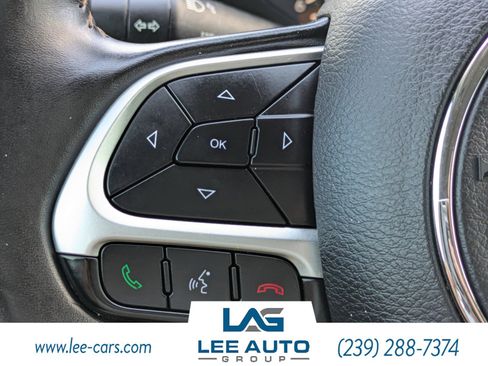 Used 2020 Jeep Compass Latitude FWD image 19
