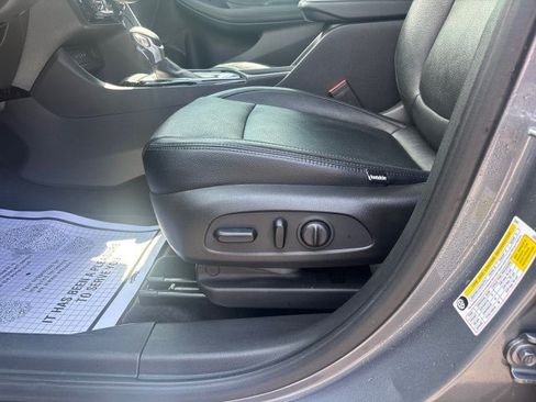 Used 2020 Buick Encore GX Select w/ Sport Touring Package FWD image 13