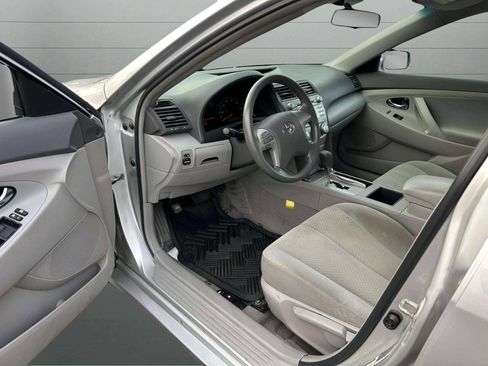 Used 2009 Toyota Camry image 12